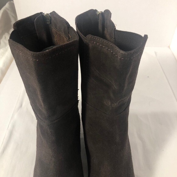 Adrienne Vittadini Brown Suede Boots Size 8.5 - Picture 10 of 16